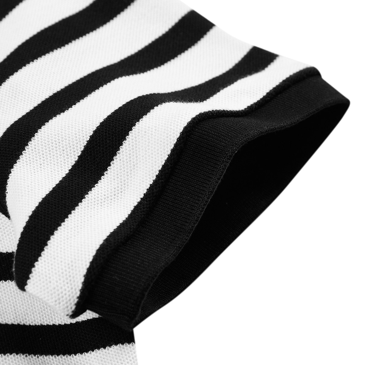  太平鸟男装outlets店Polo衫