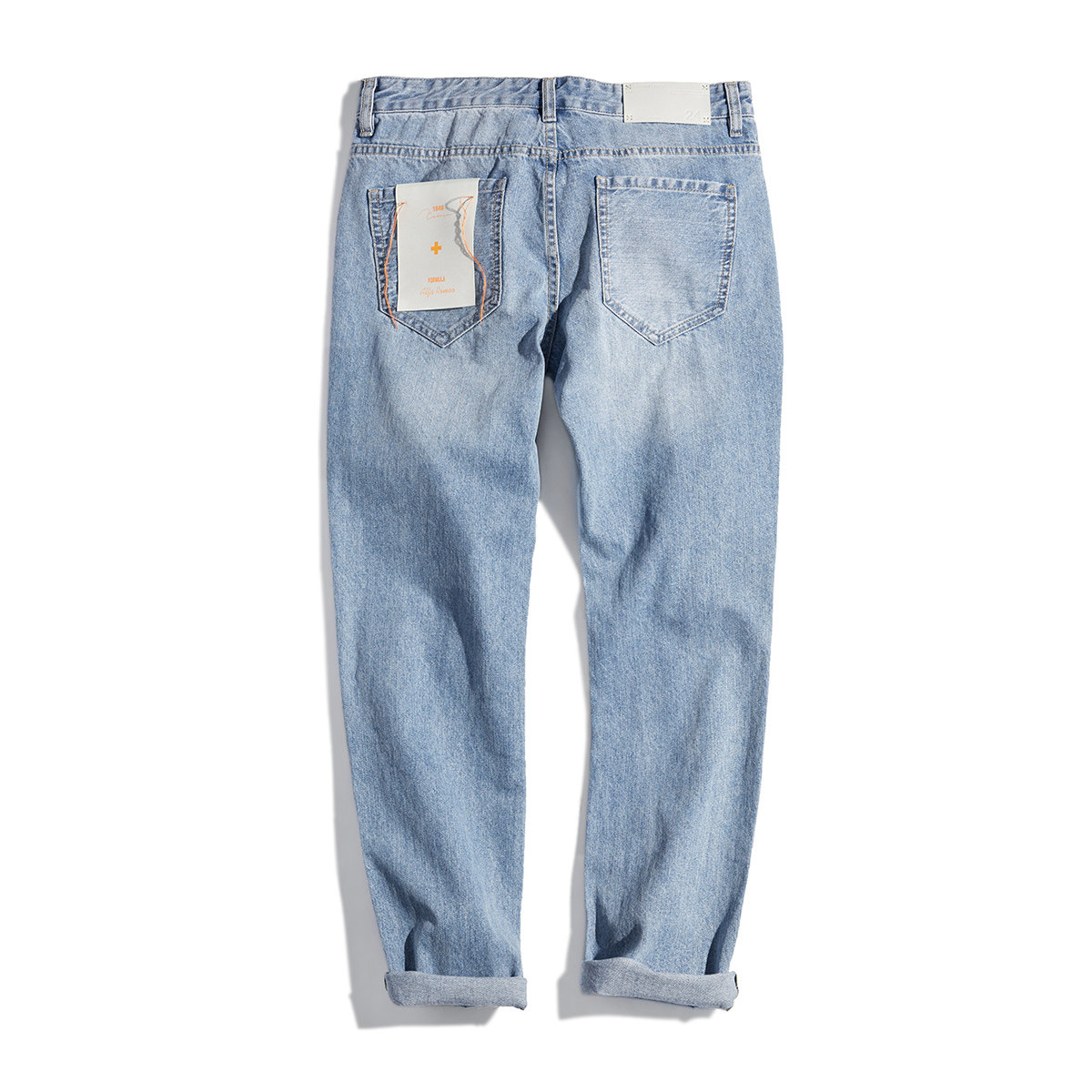  太平鸟男装outlets店牛仔裤