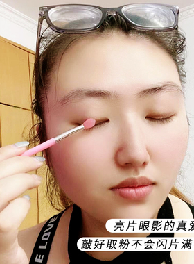 硅胶眼影唇刷细节刷子唇膏迷你