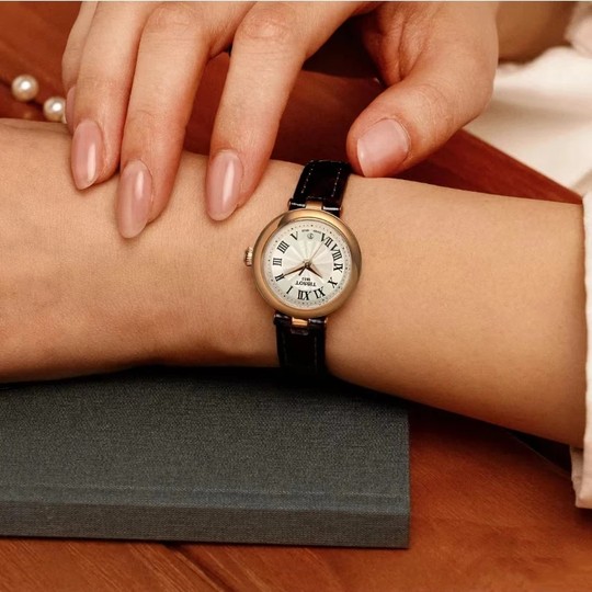 Tissot Little Beauty Retro Elegant Belt Quartz Women's Watch