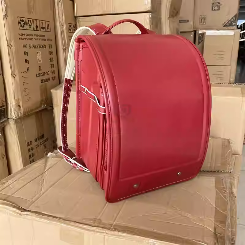 尾货 微瑕1-3年级小学生双肩书包 轻便透气减负护脊 - 图0