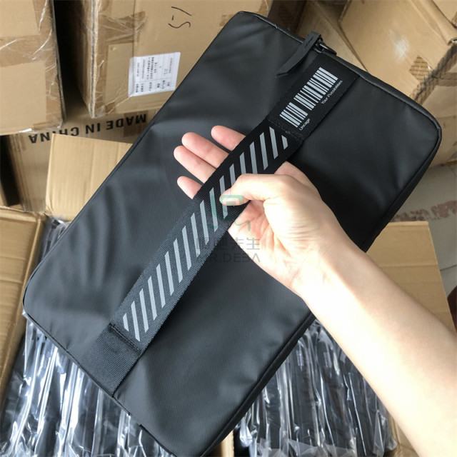 Black anti-level storage bag for men and women light and simple storage protection bag