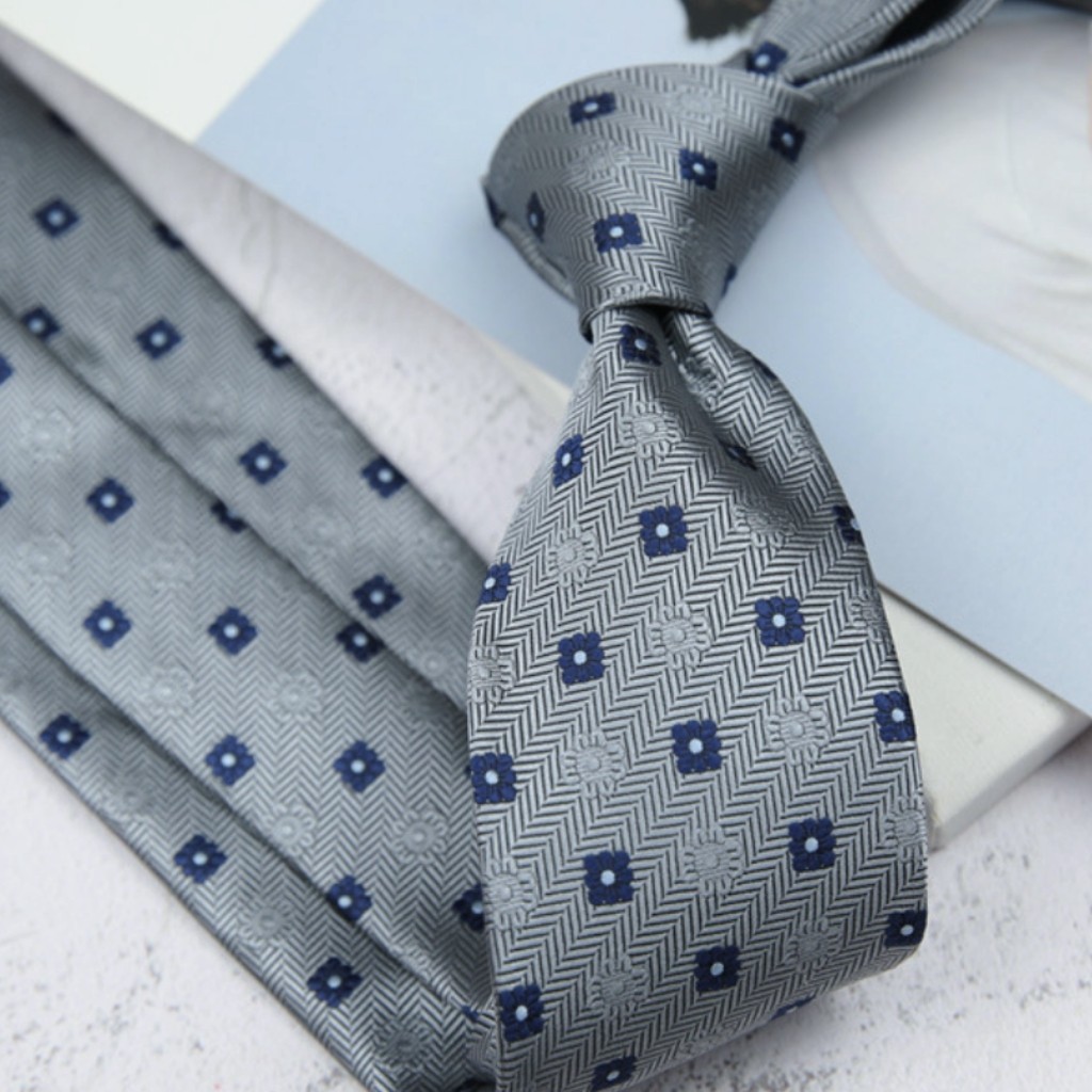 围觅复古知识分子风绿色小花时尚领带窄版女休闲百搭装饰,淘宝优惠券,粉丝福利购,淘宝优惠卷