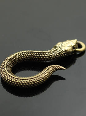 黄铜小蟒蛇钥匙扣吊坠挂件伞绳坠黄铜复古做旧 财布钩手把件玩物