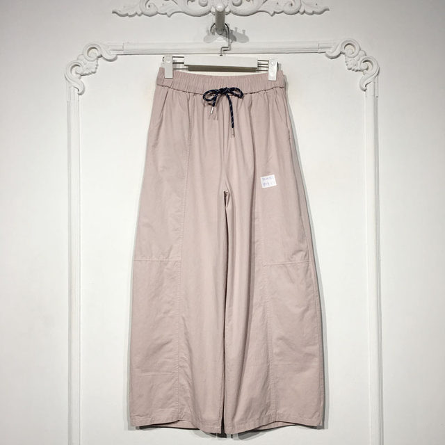 Rongyue YB000853 ຄົນອັບເດດ: ຂາກ້ວາງ pants ຍີ່ຫໍ້ເຄື່ອງນຸ່ງຫົ່ມຂອງແມ່ຍິງສ່ວນຫຼຸດ