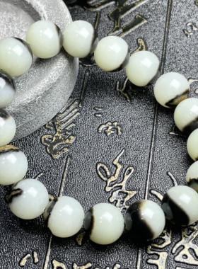 新疆和田玉籽料手串颗颗三色聚宝盆12MM圆珠 品种细腻油润黑红皮