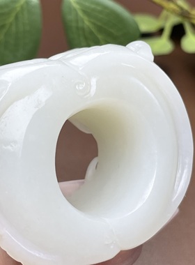 新疆和田玉虎头扳指纯手工雕刻满肉手把件羊脂白玉吊坠名家大师雕