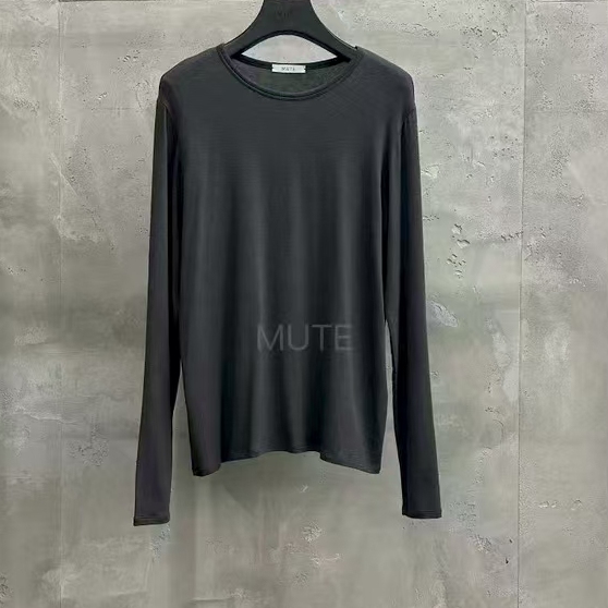 现~2025秋季新女芯宝韩国代购MUTE简约基础款纯色宽松长袖打底T恤 - 图1