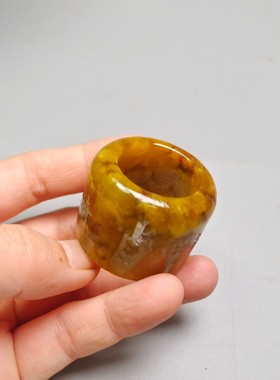 缅甸老翡翠色高冰黄翡玉扳指老坑冰糯种指环首饰翠玉大权在握