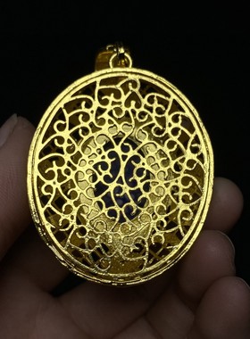 古玩旧藏大清乾隆御制漆器收藏盒内珍藏景泰蓝镶嵌猫眼石吊坠