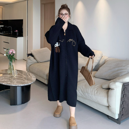 媛子家大码秋冬季百搭宽松胖mm连衣裙通勤长袖休闲刺绣针织开衫女