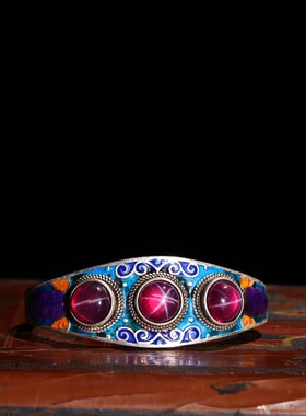 珍品旧藏收清代宫廷御藏花丝镶嵌景泰蓝红星光宝石手镯一盒