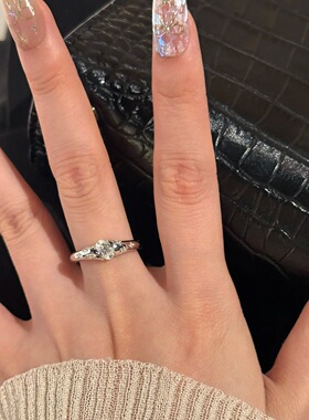 纯银星芒小星行戒指金银色指指女小众高级感轻奢莫桑石鸽子蛋