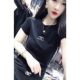 ເສື້ອຢືດຄໍກະໂປ່ງກະທັດຮັດກະທັດຮັດ ແລະເສື້ອຢືດສະໄຕລ໌