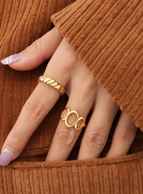 法式ins冷淡风轻奢时尚款几何素圈戒指 钛钢镀18K真金复古手饰品