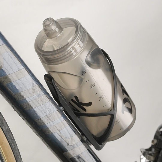 Safe, non-toxic, one-handed operation for road cycling kettles