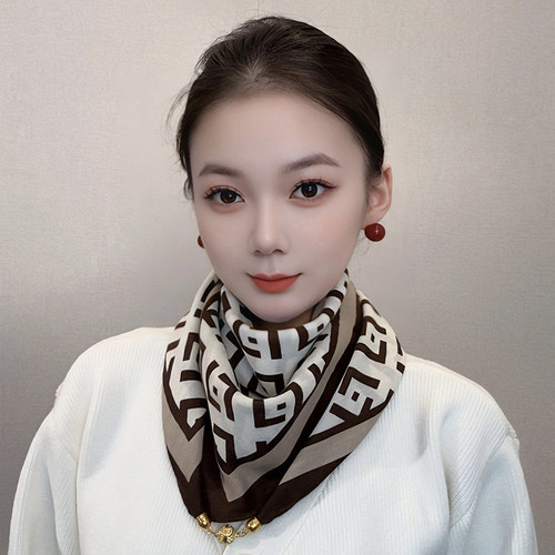 新款磁吸扣棉麻方巾春秋丝巾女时尚高级感围巾桅子花方巾护颈围脖 - 图1