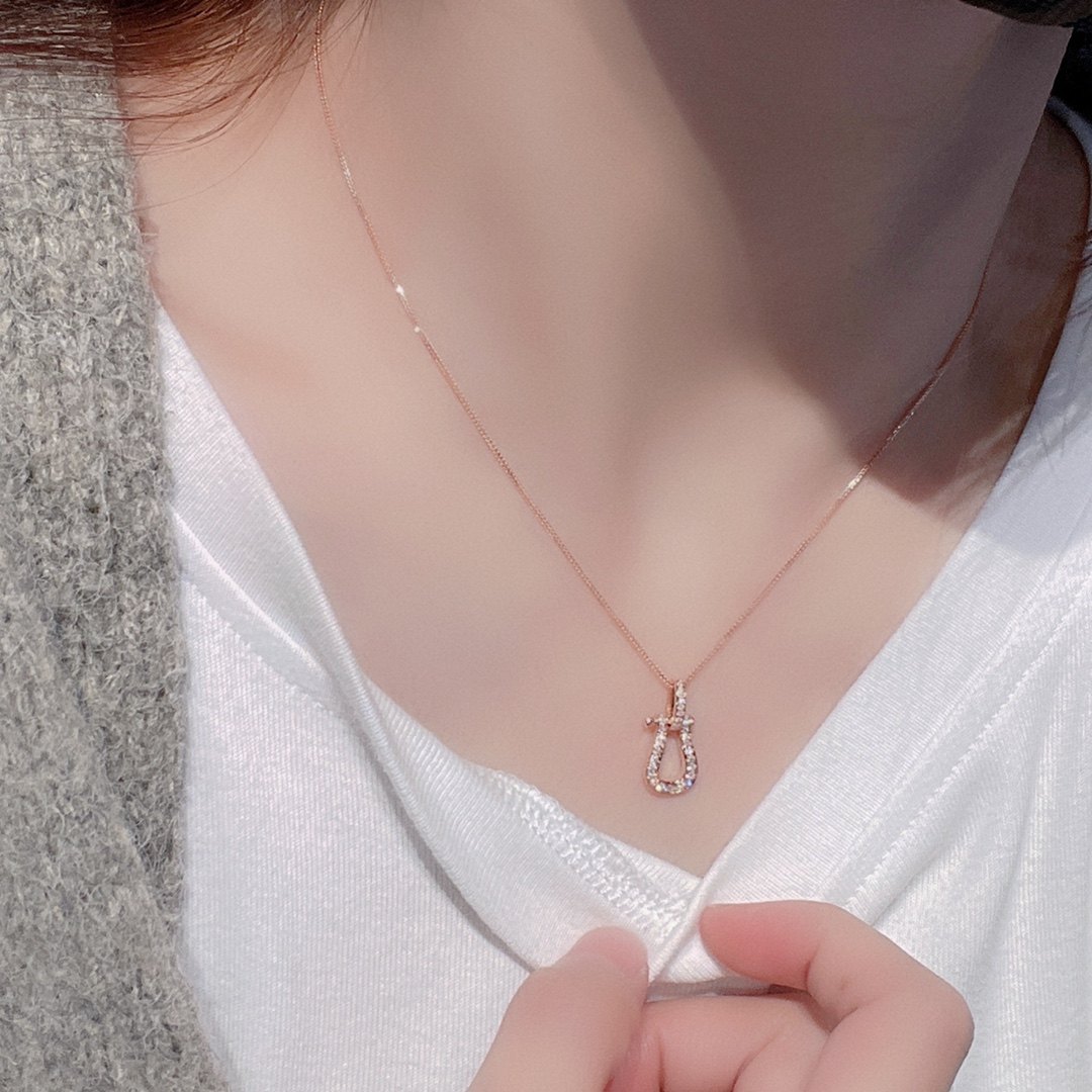 宝创集18k金天然钻石满钻超绝马蹄扣款式精美项链马年新年送礼物,淘宝优惠券,粉丝福利购,淘宝优惠卷