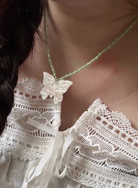 泛光白贝蝴蝶薄荷绿串珠项链