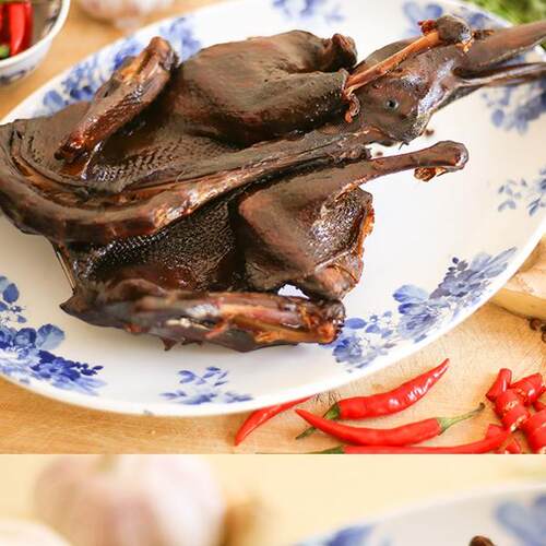 文和友酱板鸭湖南正宗特产整只风干鸭特辣香辣零食小吃长沙特产 - 图0