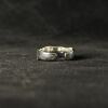 Retro sweet snowflake drop glaze ring is cool and luxurious