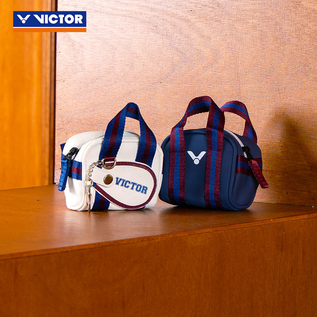 VICTOR Victory Victor Pendant Feather