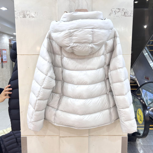 欧货泡芙连帽排骨羽绒服女短款冬季加厚宽松轻软小个子面包服外套 - 图2