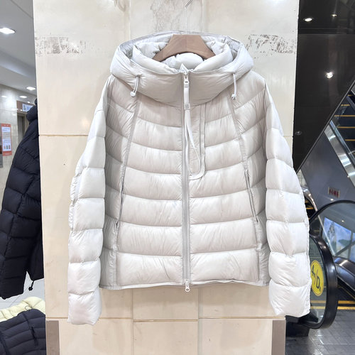 欧货泡芙连帽排骨羽绒服女短款冬季加厚宽松轻软小个子面包服外套 - 图1