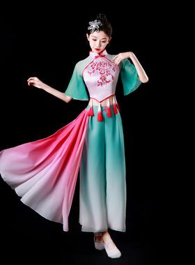 送扇子扇子舞秧歌服演出服女新款飘逸古典舞套装广场舞表演服艺考