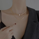 Ожерелье из жемчуга, брендовый универсальный аксессуар, цепочка до ключиц, легкий роскошный стиль, коллекция 2023, серебряная застежка