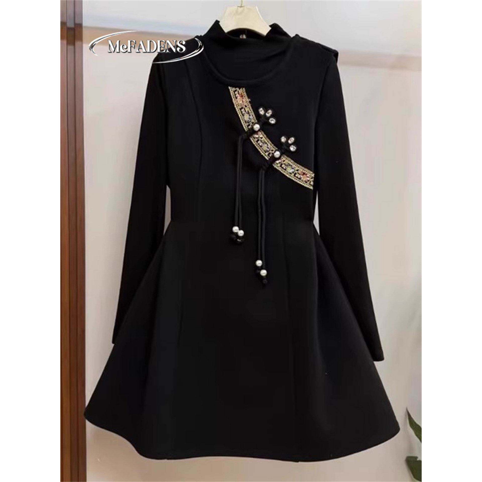 香港大码气质国风套装裙女胖mm复古盘扣设计显瘦马甲连衣裙两件套,淘宝优惠券,粉丝福利购,淘宝优惠卷