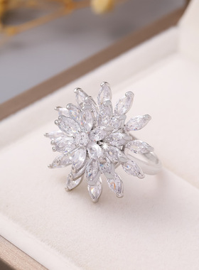 超闪微镶满钻三层冰晶雪花戒指女指环潮ins风高级感欧美时尚戒圈