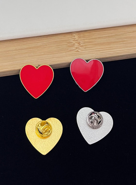 爱心徽章红色心形胸针胸花胸章衣服服装书包包配饰品