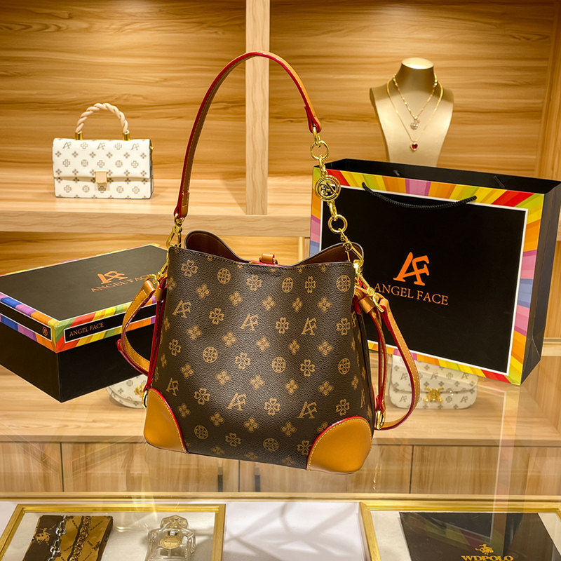 女2022新款高级感真皮老花手提包 奢奈美水桶包