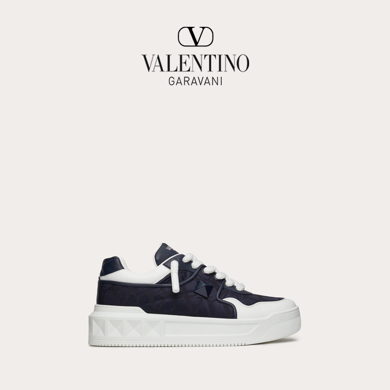 【新品】华伦天奴VALENTINO男士ONE STUD XL V标志印花羊皮运动鞋-图0