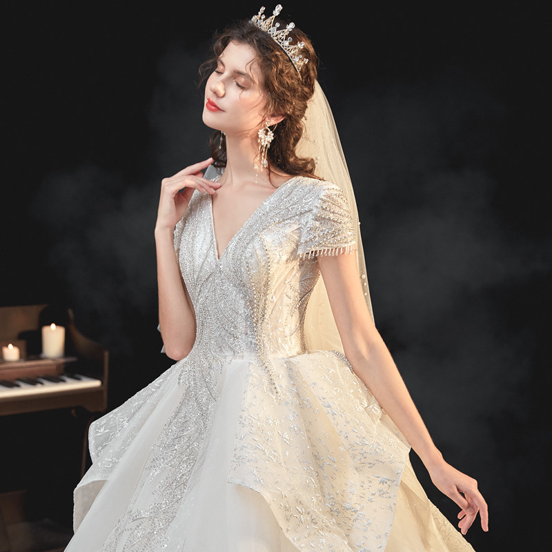 2020新款法式拖尾梦幻显瘦v领婚纱 红妆红尚婚纱