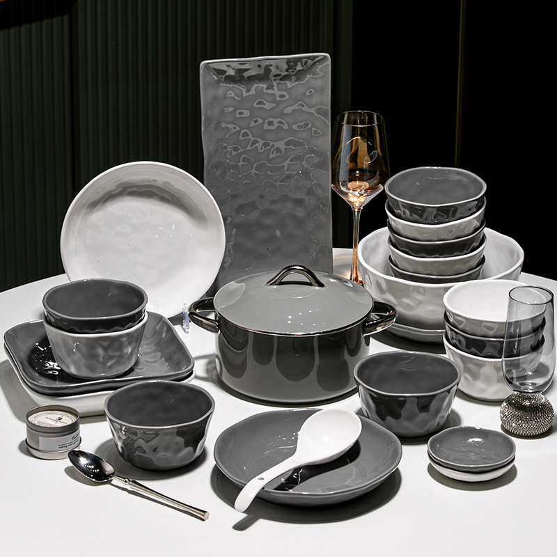 碗碟套装家用2025新款北欧高级感轻奢餐具套装碗盘碗筷乔迁新居