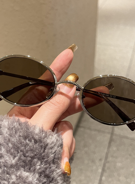 黑框墨镜女显脸小防晒素颜高级感
