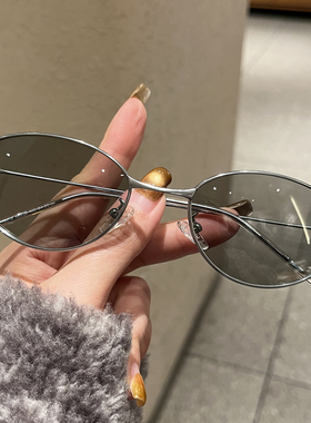 黑框墨镜女显脸小防晒素颜高级感