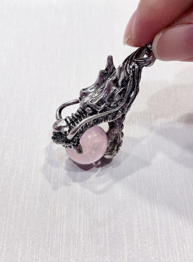 D330#天然星光粉水晶精工镶嵌龙头吊坠13mm 总尺寸41.5*22.5*16mm