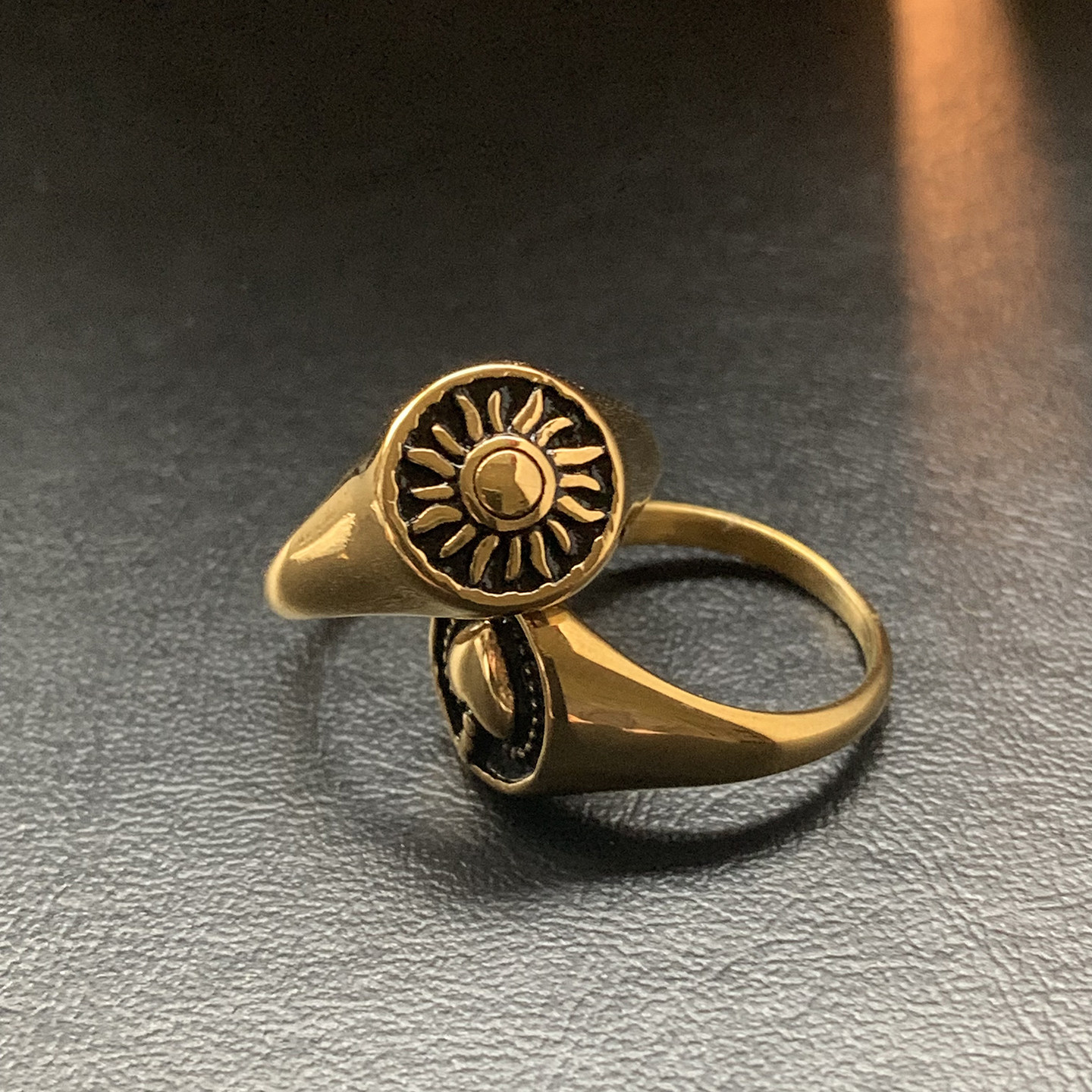 Sun-No. 4 little finger gold seal personalized tail ring