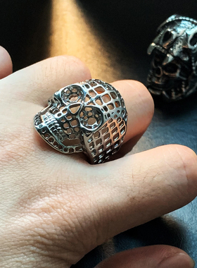 未来纪元-钛钢复古重工戒指胖手