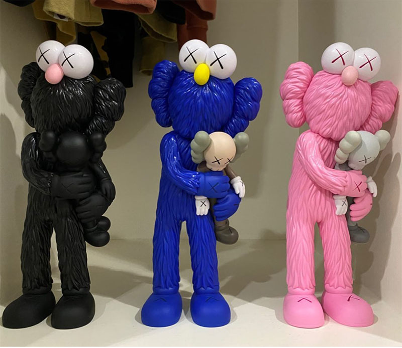 MAND KAWS TAKE芝麻街拥抱原型公仔手办模型潮流桌面摆件玩偶玩具 - 图0