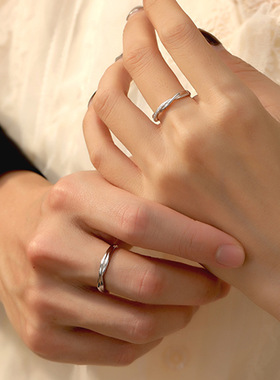 莫比乌斯环情侣戒指男女ins小众设计时尚简约指环生日礼物