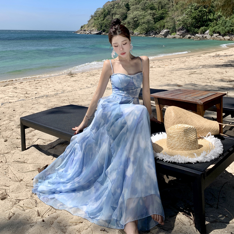 新款连衣裙夏季裙子海边沙滩旅游长裙女吊带蓝色收腰小妖度假女装-图1