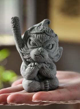 创意可爱生气小猴子茶宠摆件卡通孙悟空斗战圣佛盆栽园艺桌面造景