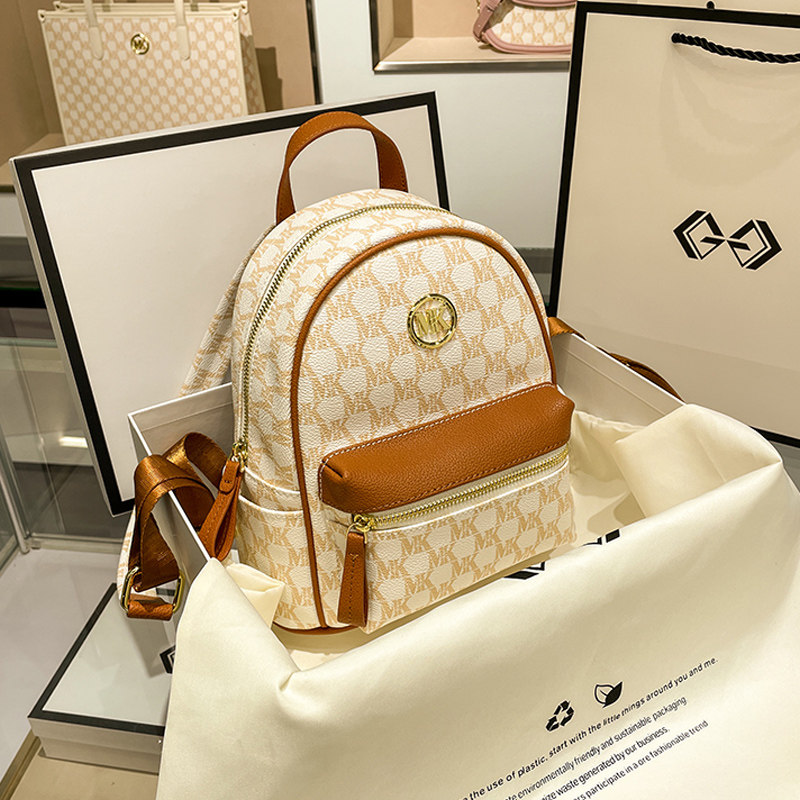 mk 2021新款潮时尚秋冬小众感双肩包 惠派旗舰双肩背包