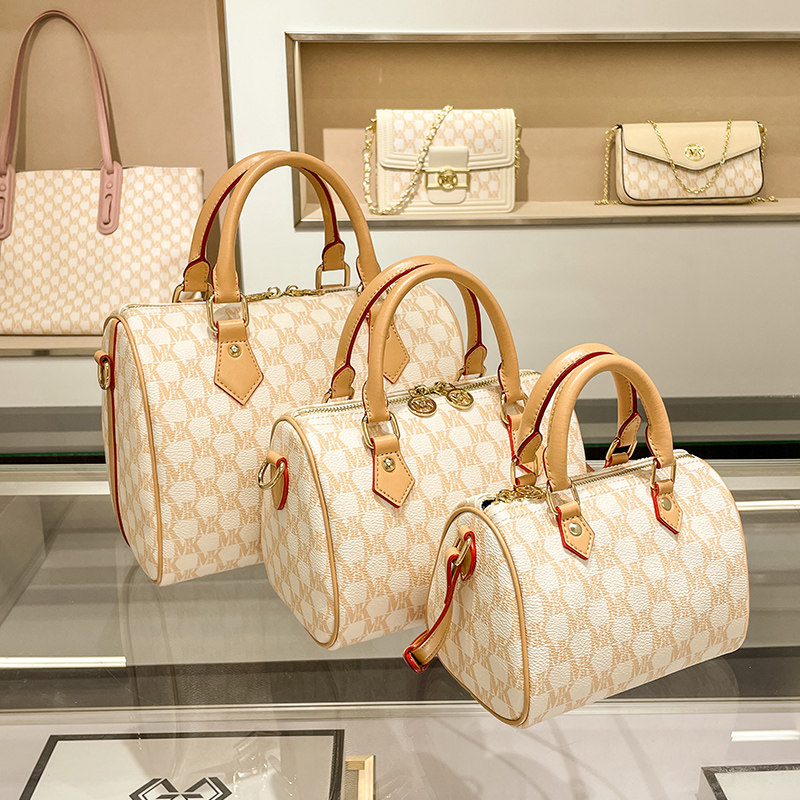 mk 2021新款潮秋冬单肩小众小枕头包 惠派旗舰女士包袋