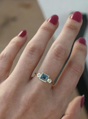 Exquisite Gold Color Trendy Ring for Women Luxury Inlaid