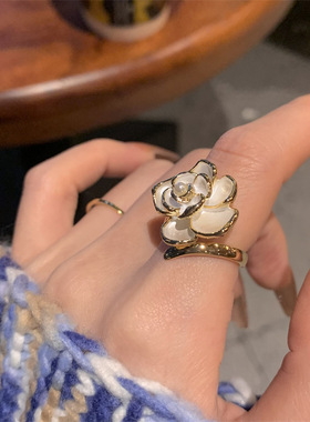 2023 New Elegant White Camellia Opening Ring for Woman
